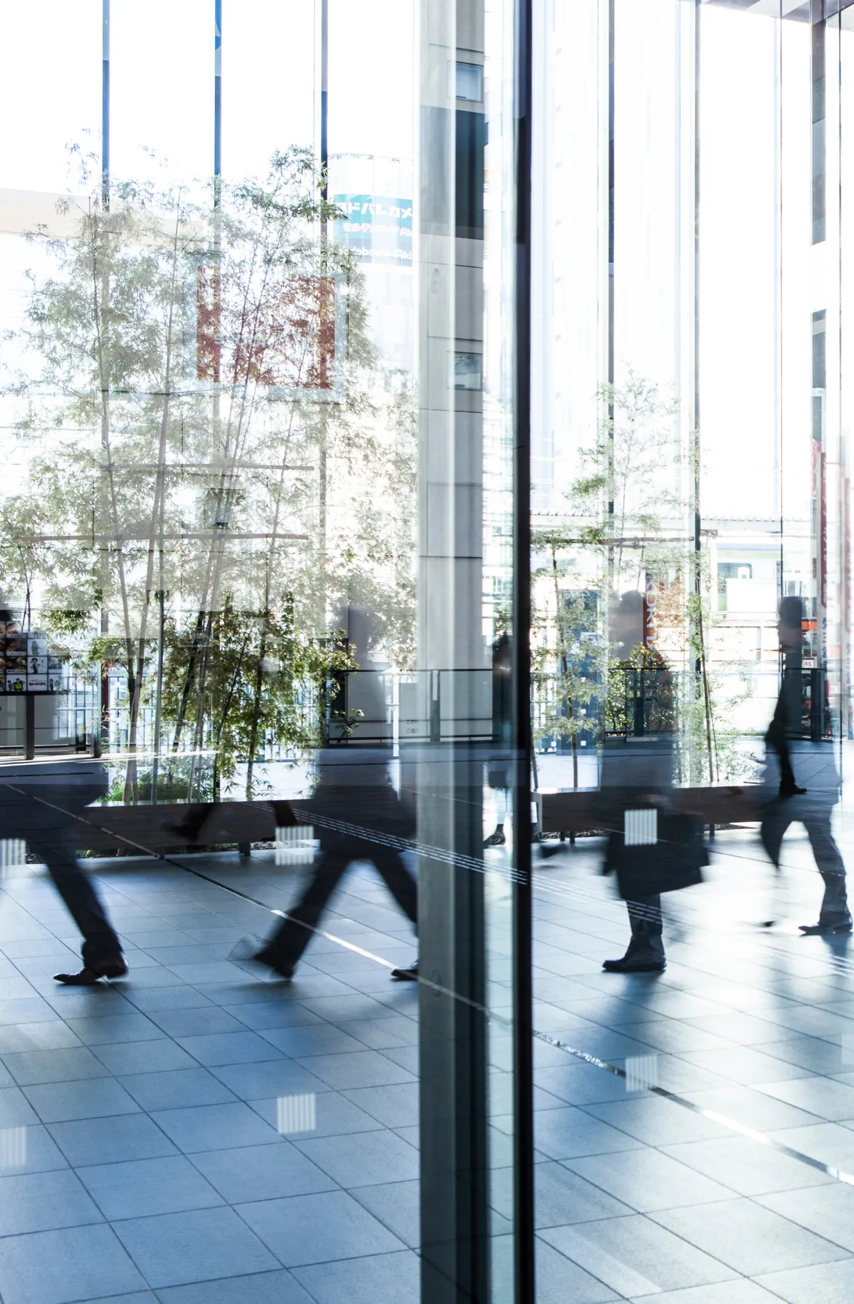 事業を生み、雇用を守る。人の営みを未来へ残す。